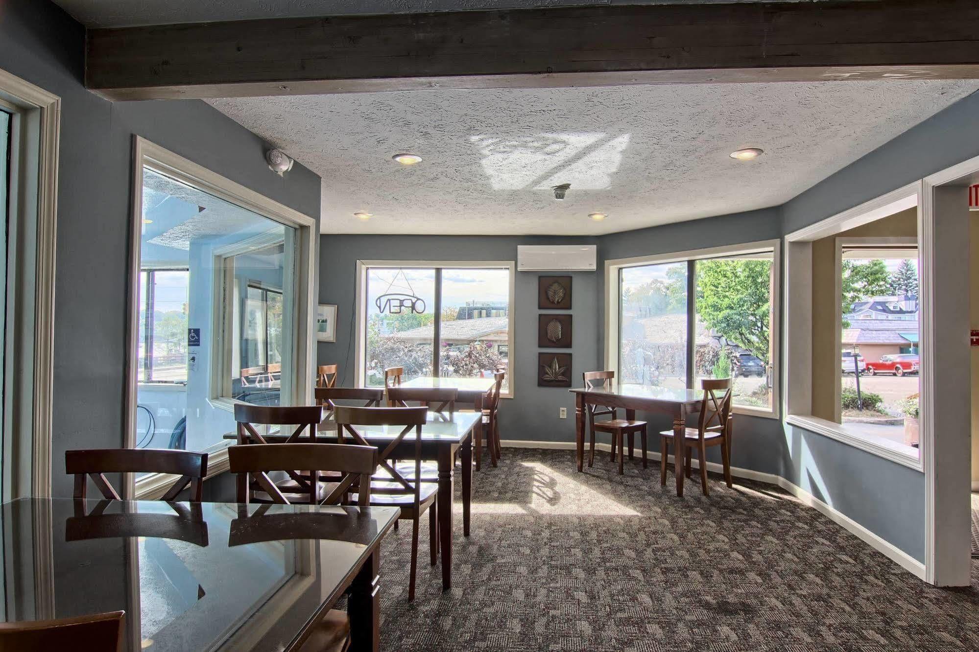 Pointes North Inn 沙勒沃伊 外观 照片