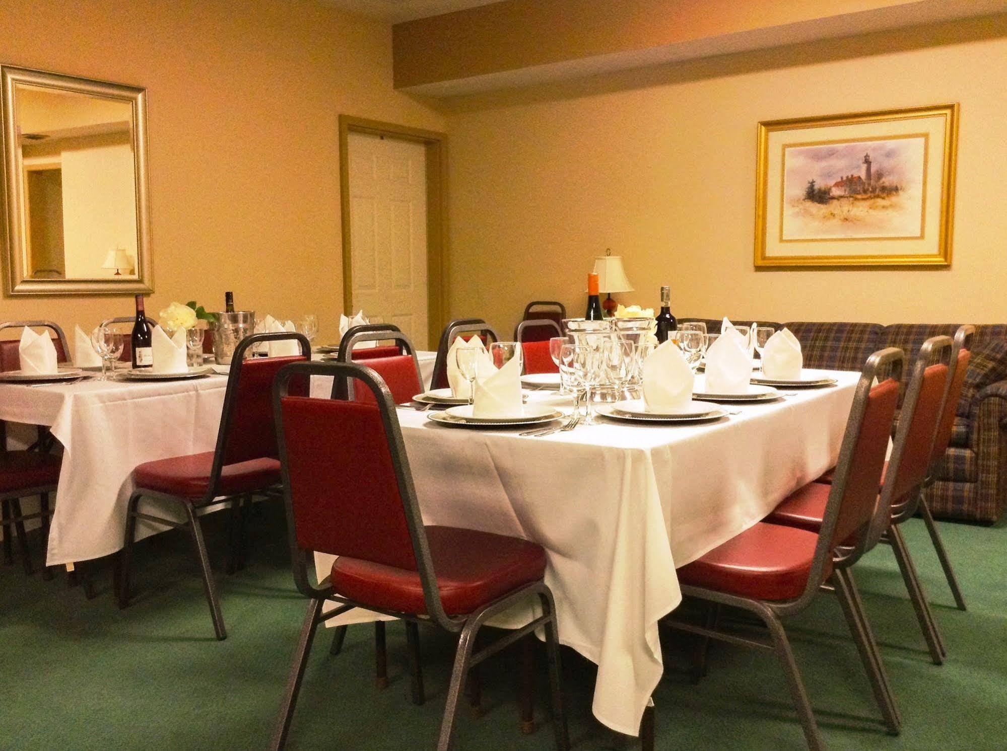 Pointes North Inn 沙勒沃伊 外观 照片